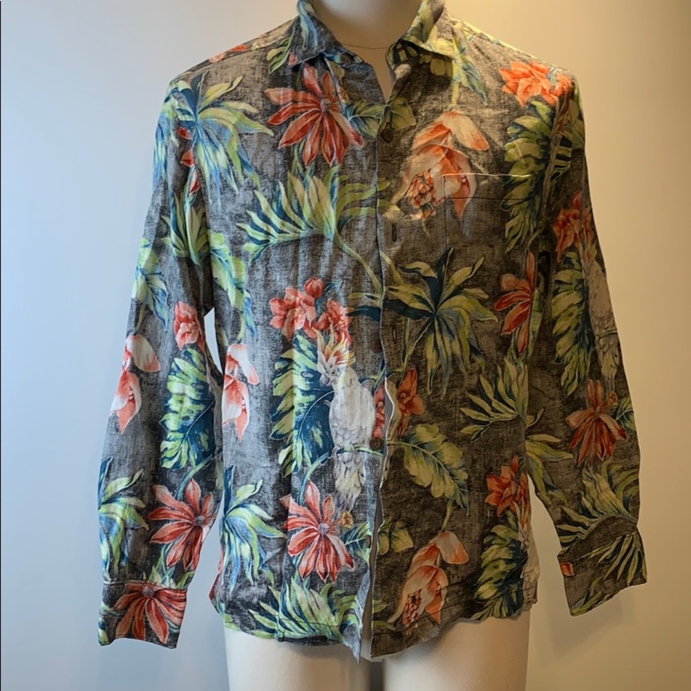 TB Tommy Bahama Small Long Sleeved Tahitian Tweet Button Down Shirt